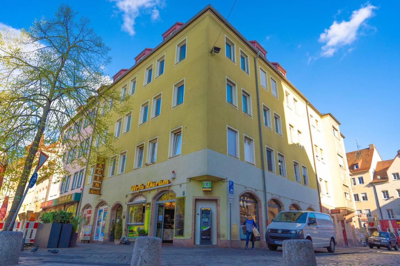 Ferienwohnung Am Spittlerturm Nürnberg Exterior foto
