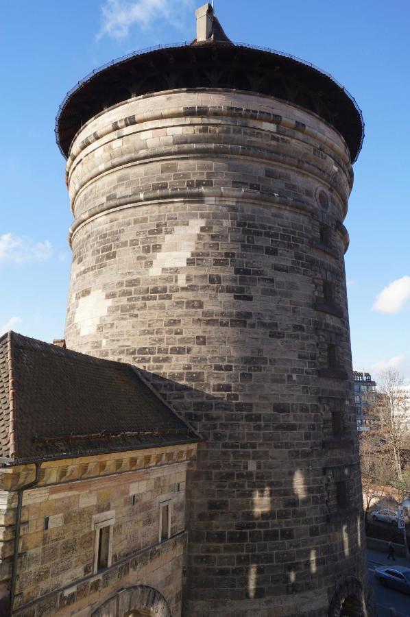 Ferienwohnung Am Spittlerturm Nürnberg Exterior foto