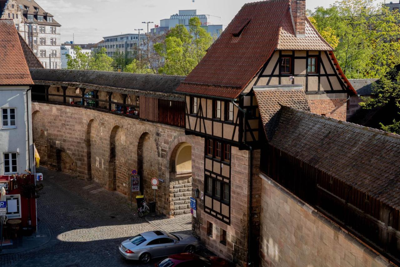 Ferienwohnung Am Spittlerturm Nürnberg Exterior foto